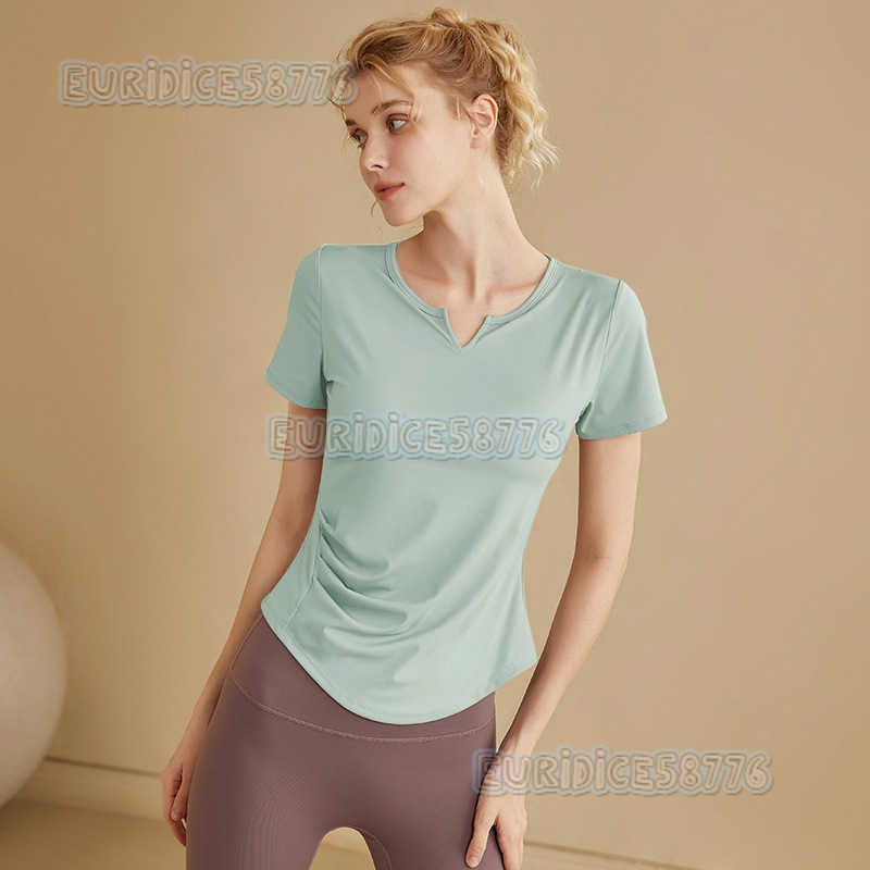 Highend Yoga Wear with Chest Pads for Women Quickdry Tightfitting Summer Running Pilates Training Fitness Top H250825