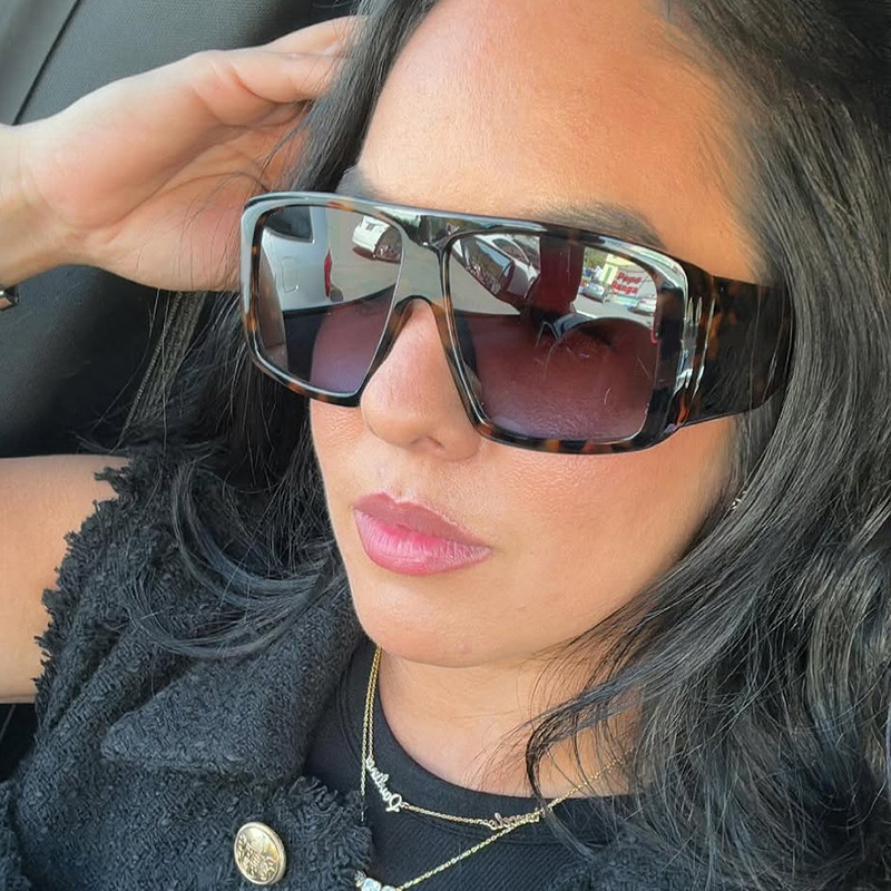 2025 Retro Square Sunglasses for Women Over sized Vintage Frame UV Protection Hip Hop Shades