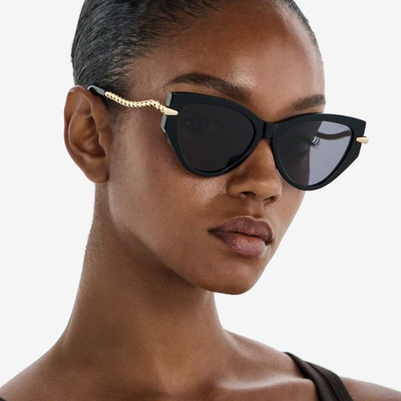 2025 Trendy Chain Cat Eye Sunglasses for Women Stylish Retro Over sized Sun Glasses with UV Protection