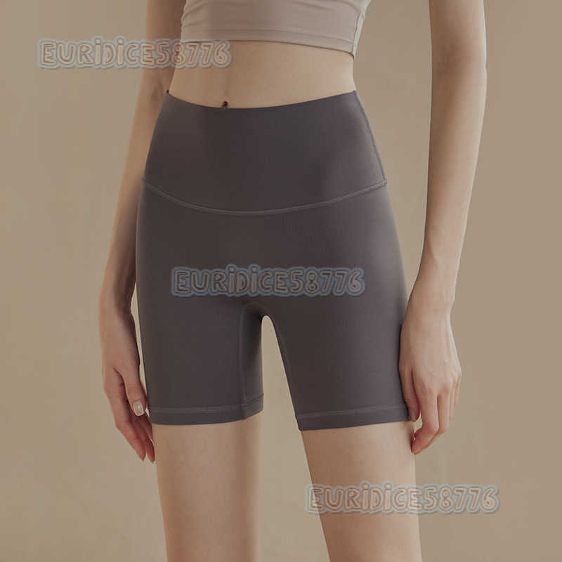 Camley Embarrassment Line Yoga Shorts Women Threequarter Pants Sports Tight Fitness Pants High Waist Hip Lift Summer Cycling H250825