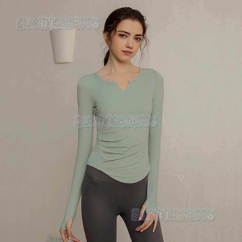 Yoga Shirt with Chest Pads for Women Slim Fit Fashionable Autumn Winter Sports Top Long Sleeve Tshirt Professional Running Fitness Clothing H250825