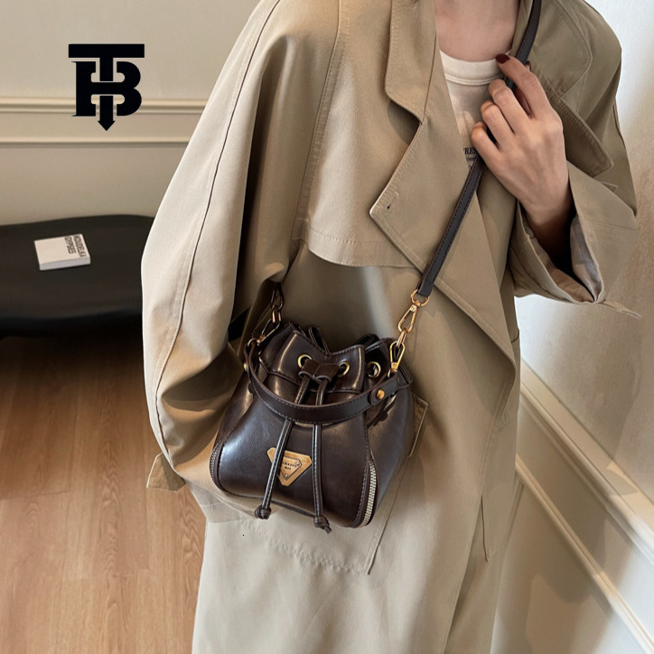 TB BHULAMTE Designer Luxury Retro Simple Women's Splicing Handheld Bucket Bag Versatile Single Shoulder Crossbody Bag Large Capacity Shopping Bag
