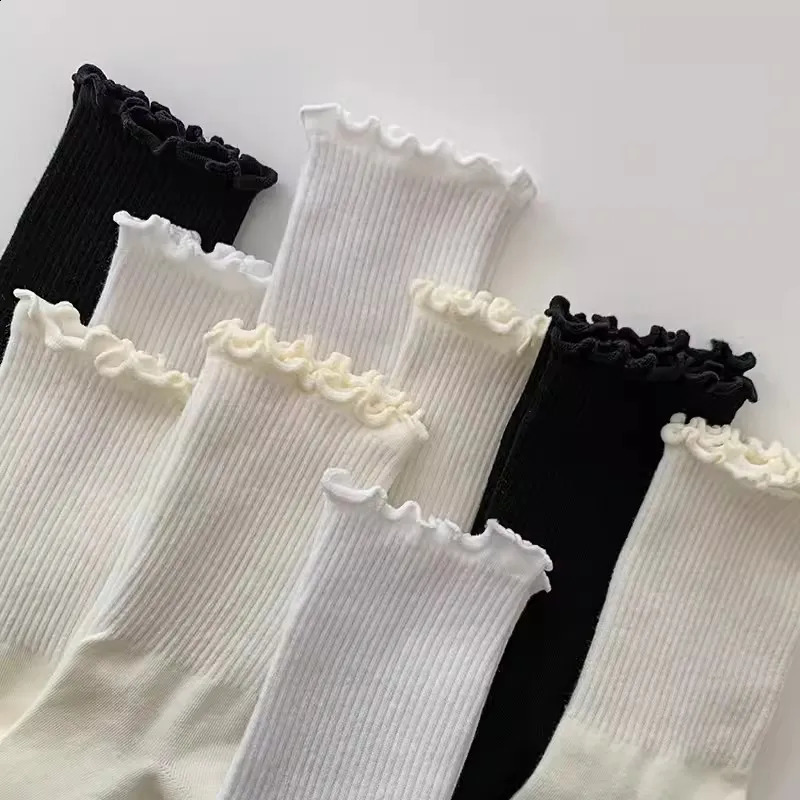 135pairs Cotton Ruffles Ankle Socks Women Lolita Cute Kawaii Korean Stocking Girl Spring Black White Middle Tube Japanese Sox 250826