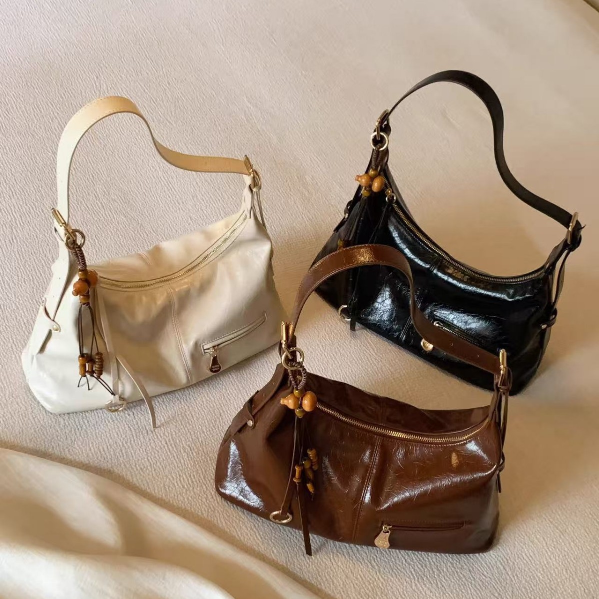 Free delivery designer bags Boston bag Pillow bag women new versatile handbag single shoulder crossbody bag Water-Resistant Nylon