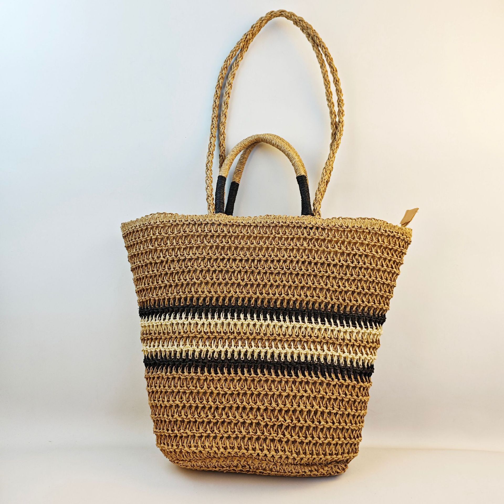 Autumn New Women s Large Capacity Straw Woven Handbag Women s New Commuter Handbag Autumn New Designer Bag Fashion Handheld Basket Woven Bag
