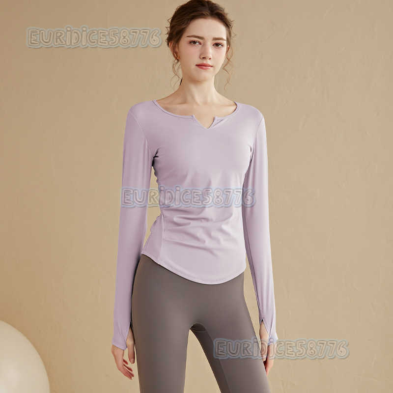 Yoga Shirt with Chest Pads for Women Slim Fit Long Sleeve Professional Pilates Training Fitness Top for Autumn H250825