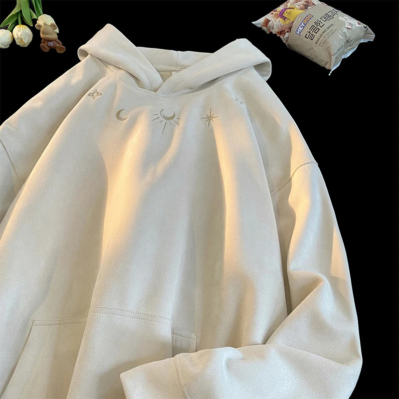 Suede Sweatshirt Men Retro Street Loose Hoodie Embroidery Pattern Gothic Style Hooded Sweatshirt Autumn Male Sweatshirts 250826