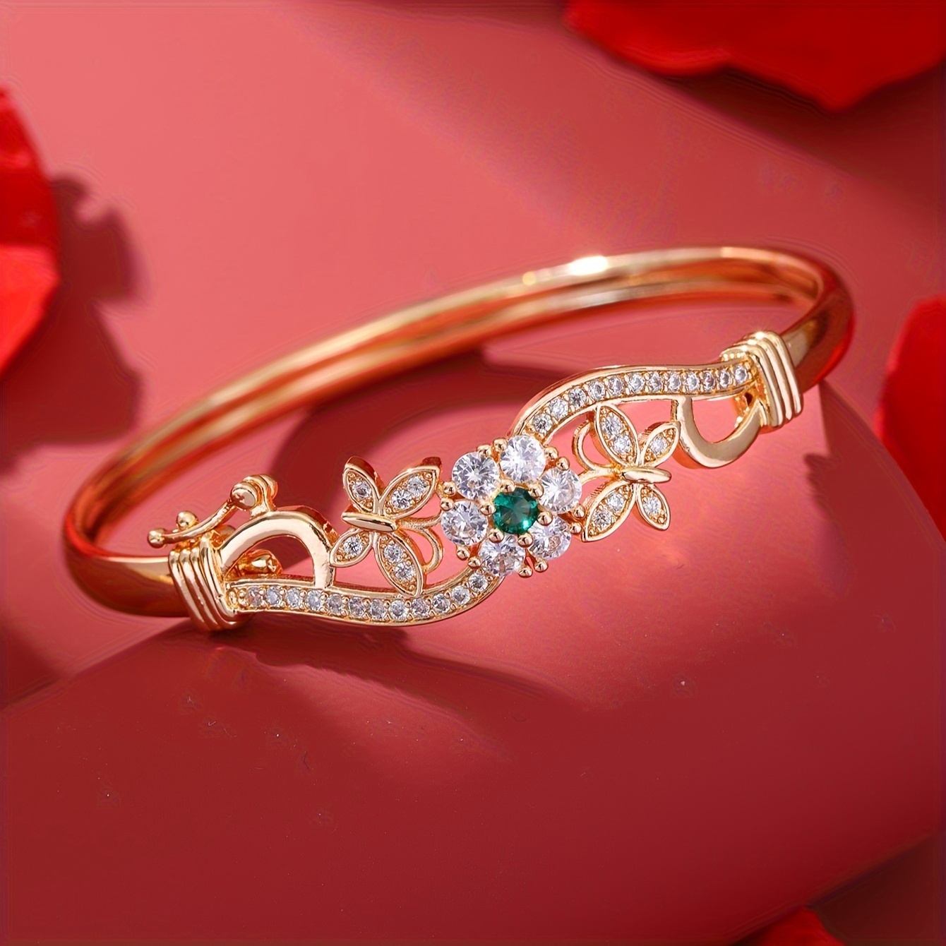 1 Piece Elegant Gold Butterfly Open Bracelet with Shiny Synthetic Zirconia Floral Design - Perfect for Daily Wear, Parties, Proms, Valentine's Da