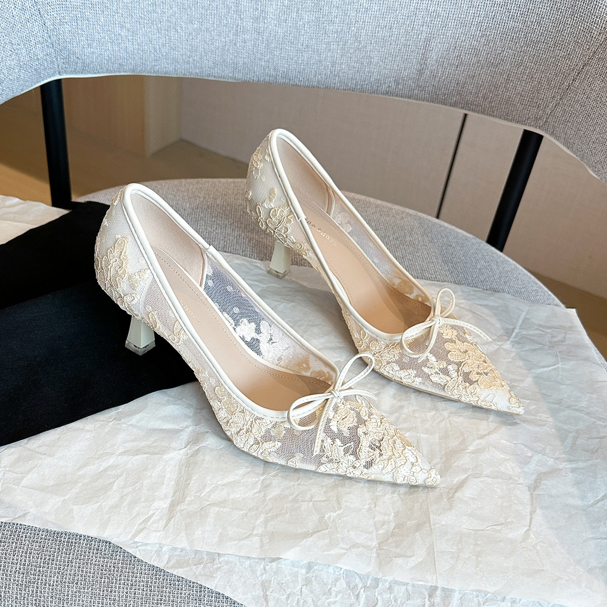 Designer 879-6 French Style Elegant Lace Pointed Toe High Heels Spring Bowknot Mesh Stiletto Party Women's Shoes Bridal Shoes 5c
