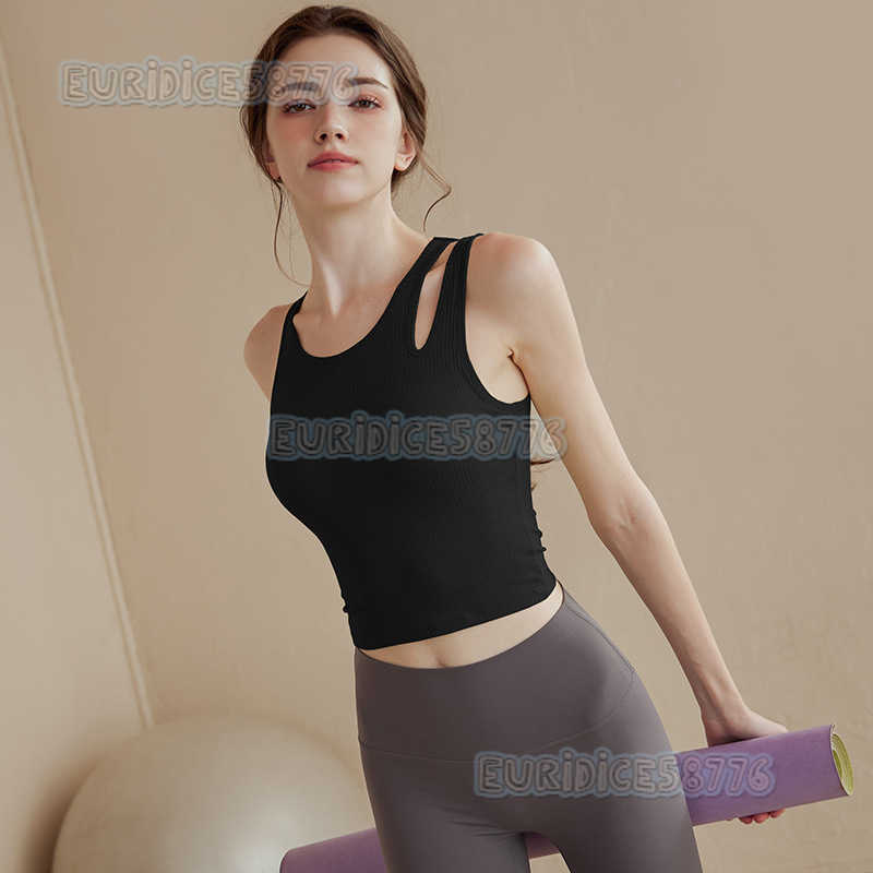 Highend Yoga Vest with Chest Pads for Women Sports Top for Outdoor Running Training Slim Fit Fitness Clothing for Summer H250825