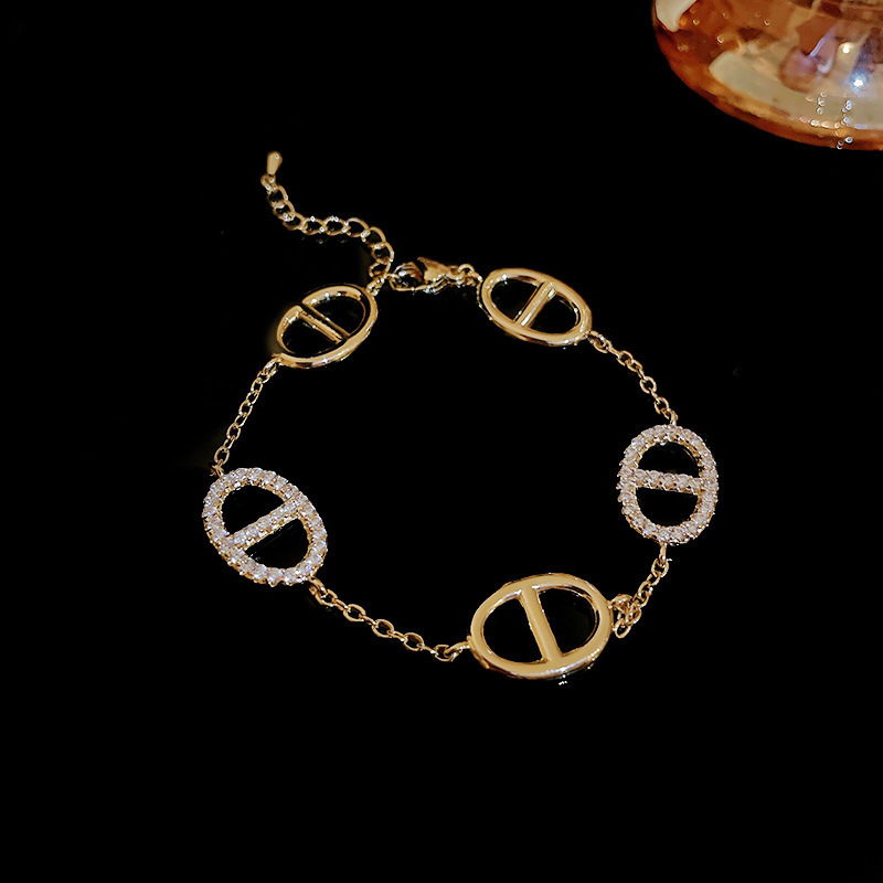 Trendy Fashion Commuter Pig Nose Shape Necklace Light High-end Feel Versatile Jewelry Bracelet for Women - view 7