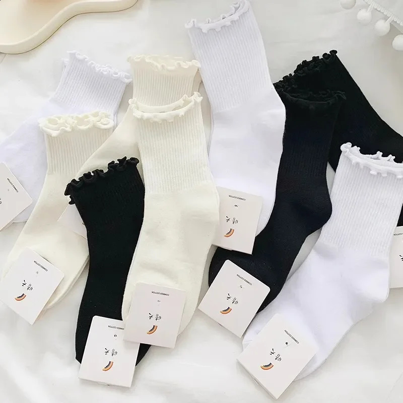 135pairs Cotton Ruffles Ankle Socks Women Lolita Cute Kawaii Korean Stocking Girl Spring Black White Middle Tube Japanese Sox 250826