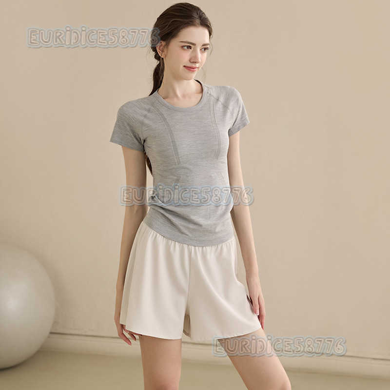 Highend Seamless Tightfitting Yoga Clothes Shortsleeved Womens Sports Tops Pilates Training Fitness Clothes Summer H250825