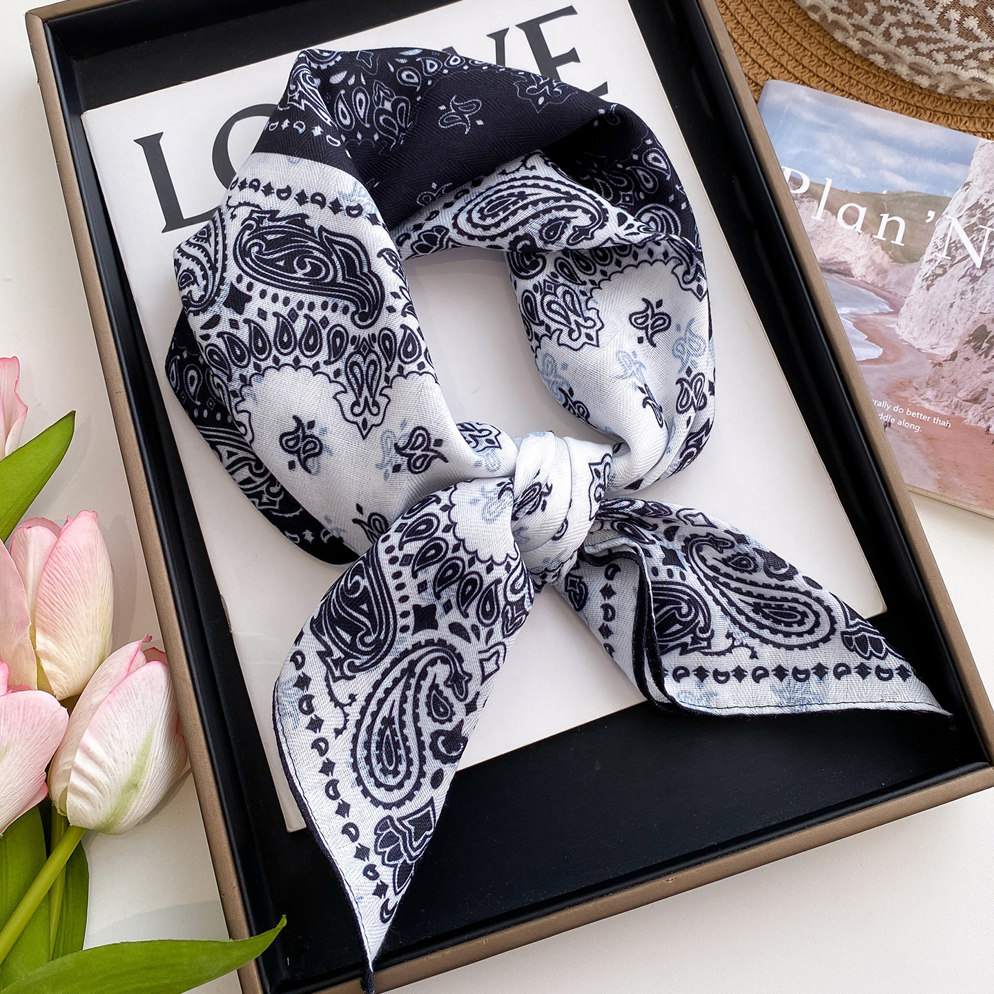 K1718 Women's Bohemian Scarf Cotton Linen Wrap Shawl Ethnic Print Vintage Style Scarf for Women Travel Beach Oversized