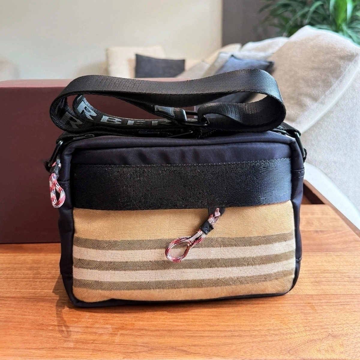 Designer luxury brand high-quality camera bag, classic fashion plaid shoulder bag sports casual men's canvas bag ladies crossbody bag handbag.