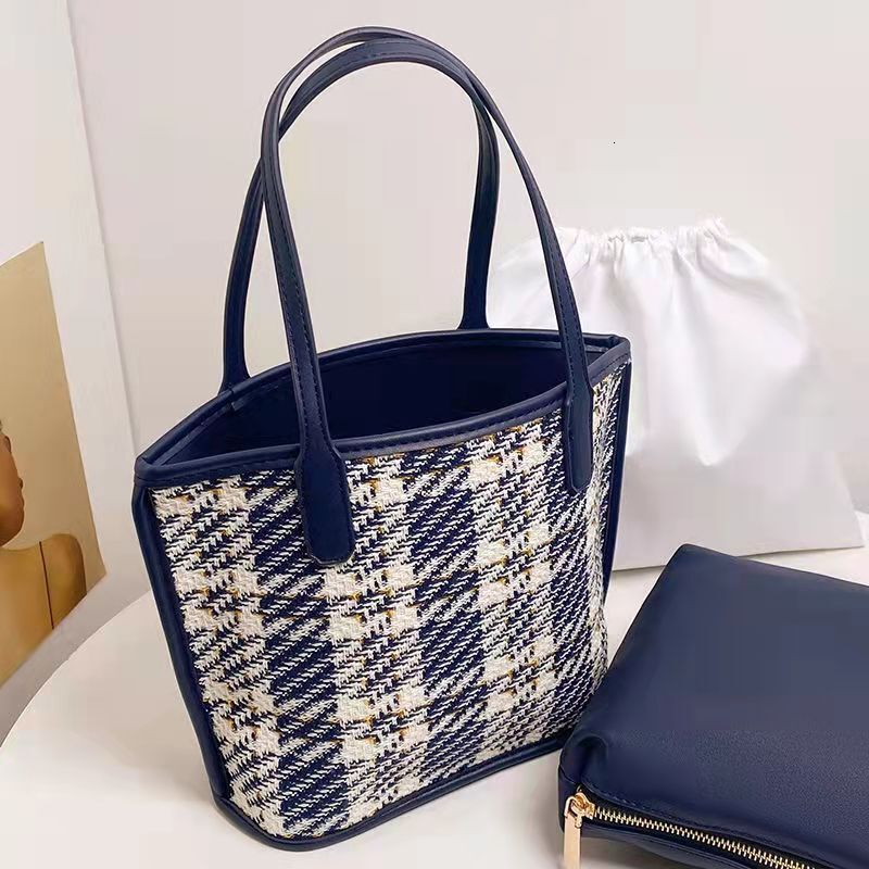 Autumn New Women s Shoulder Bag Niche Women s Bucket Bag Large Capacity Fashionable Handbag Autumn New Designer Bag Vegetable Basket Handbag