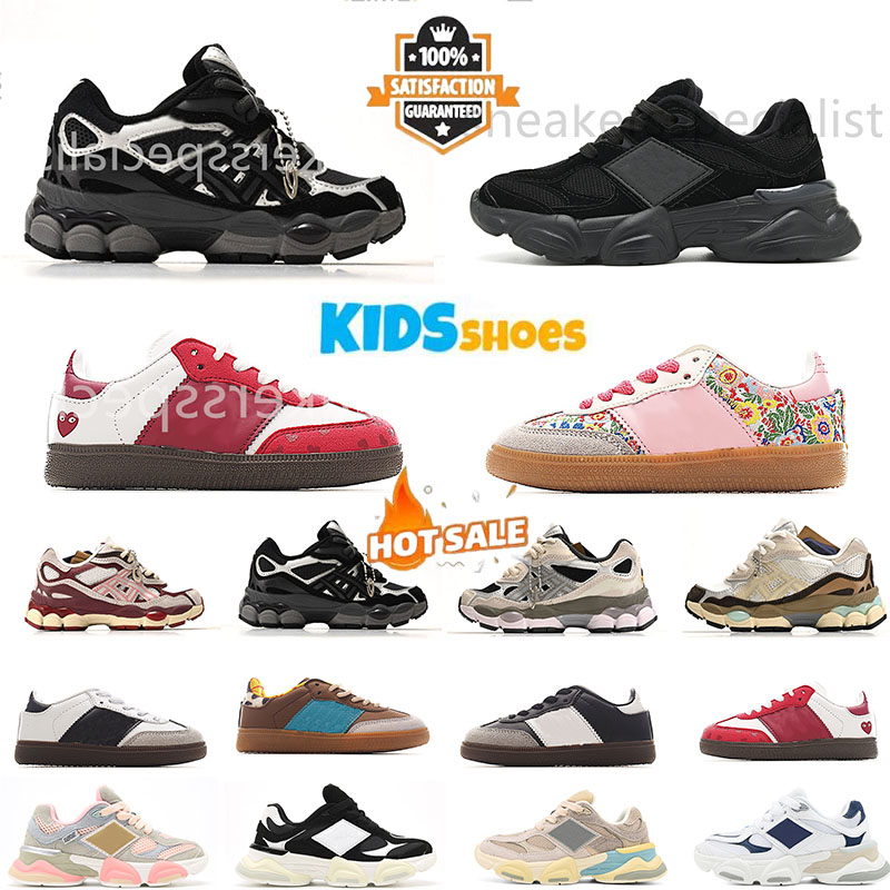 Shoes Girls Casual Running Sneakers Children Youth Big Kids dhgate gum Shoe Toddlers baby shoes Runner Trainers Black White toddler shoes