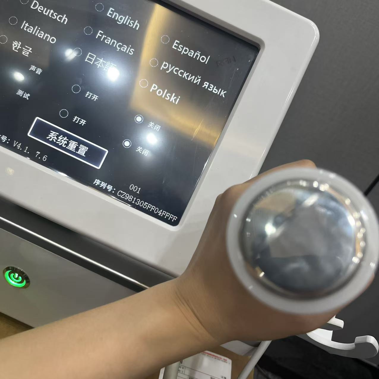 Professional RF microneedle fractional RF, with insulated syringe cooling handle, improves scars, tightens skin, smooths wrinkles