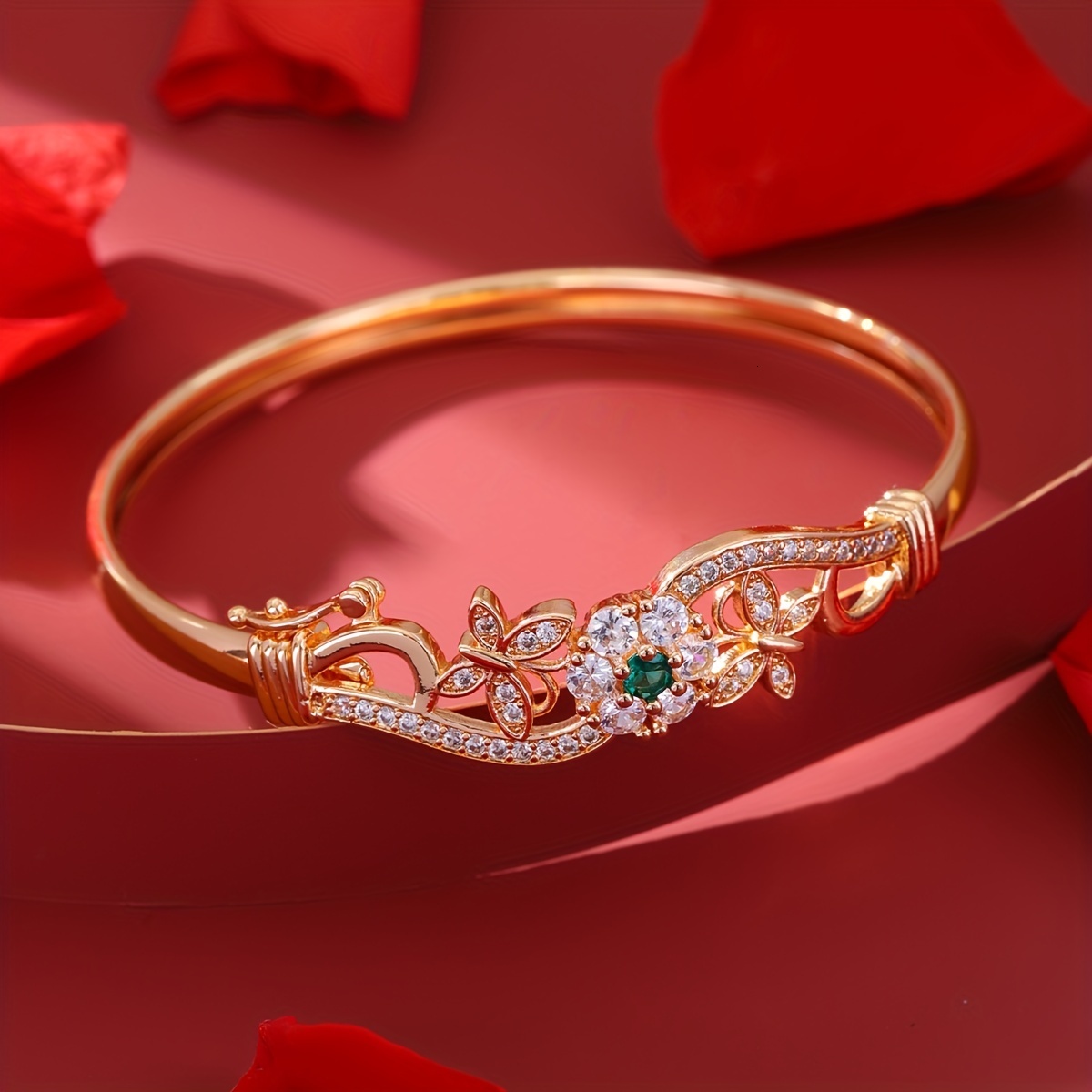 1 Piece Elegant Gold Butterfly Open Bracelet with Shiny Synthetic Zirconia Floral Design - Perfect for Daily Wear, Parties, Proms, Valentine's Da