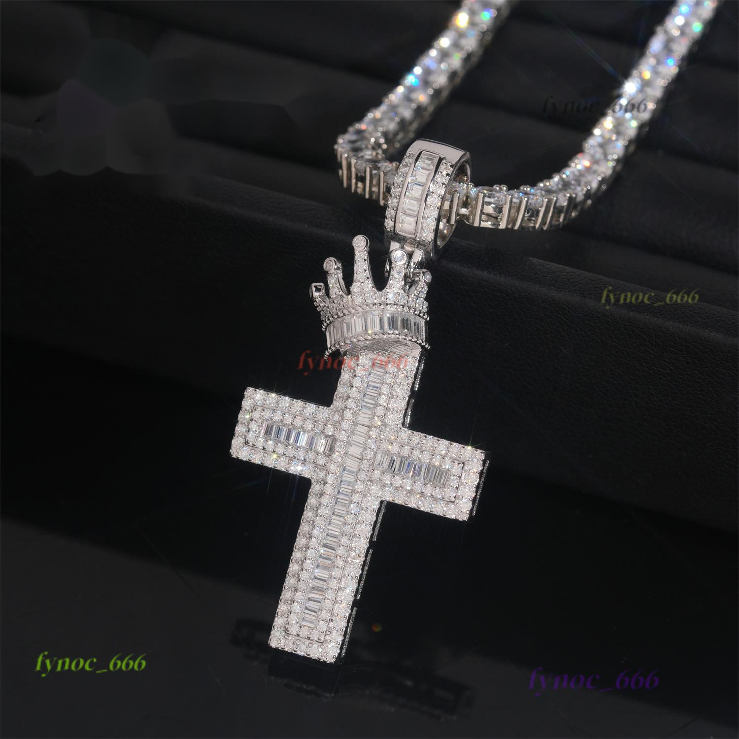 925 Silver Hip Hop Jewelry Iced Out Cross Pendant with Crown VVS Moissanite Diamond Pendant Charm Pass Diamond Tester