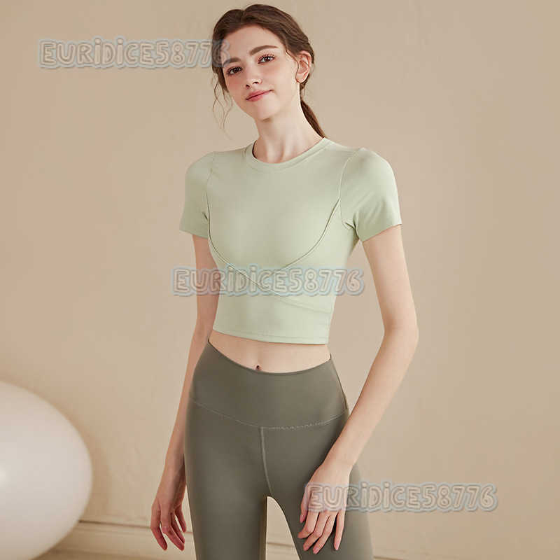 Highend Yoga Shirt with Chest Pads for Women Short Sleeve Sports Top Tightfitting Pilates Training Fitness Wear for Summer H250825