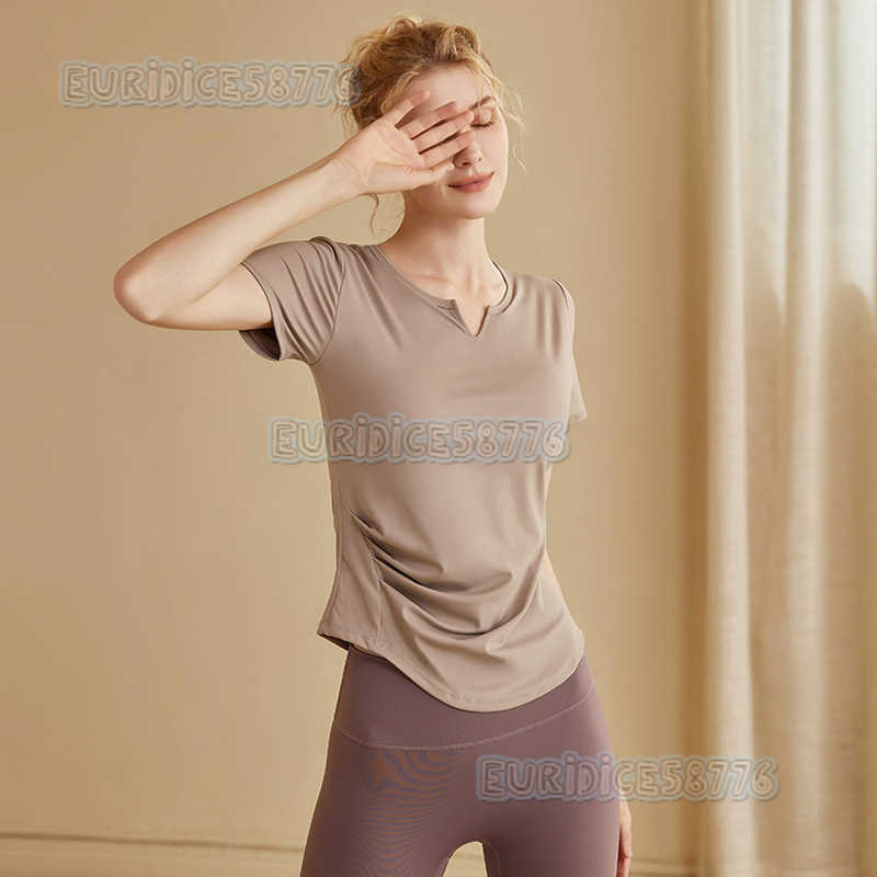 Highend Yoga Wear with Chest Pads for Women Quickdry Tightfitting Summer Running Pilates Training Fitness Top H250825