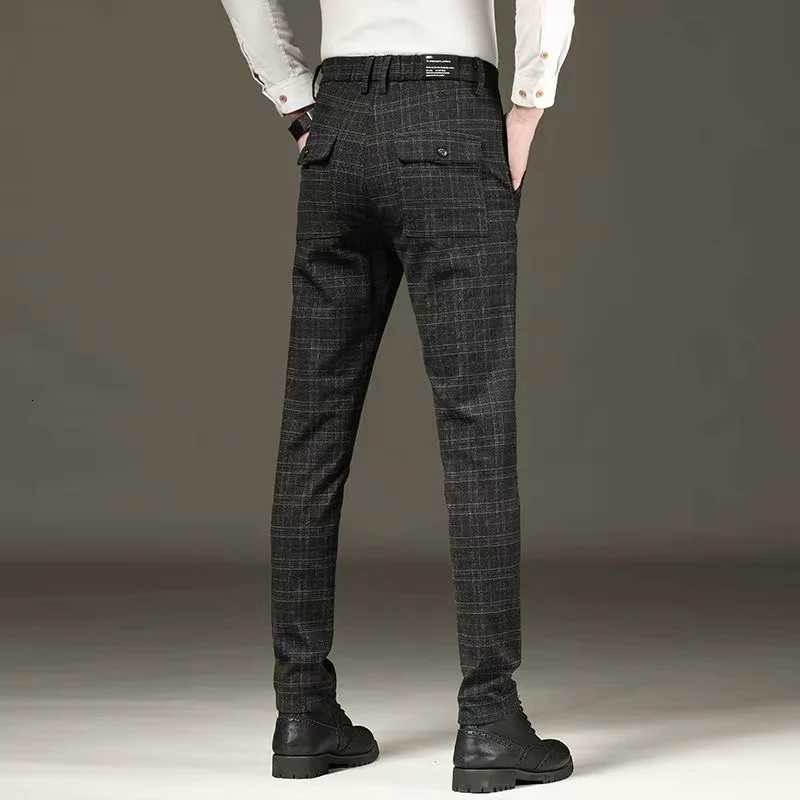 Fashion Black Gray Casual Trousers Mens Straight Fit Long Pants Striped Plaid Four Seasons High Quality Brand Business Trousers W250826
