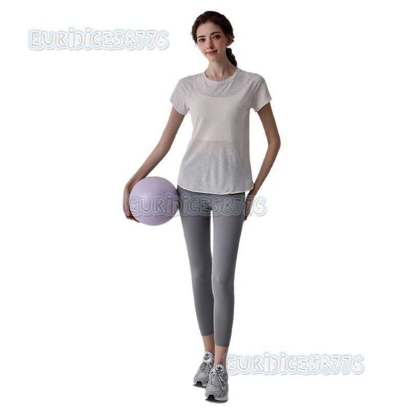 2025 New Lightweight Quickdry Sports Short Sleeve Tshirt for Women Yoga Wear Loose Oversized Fitness Top Summer H250825
