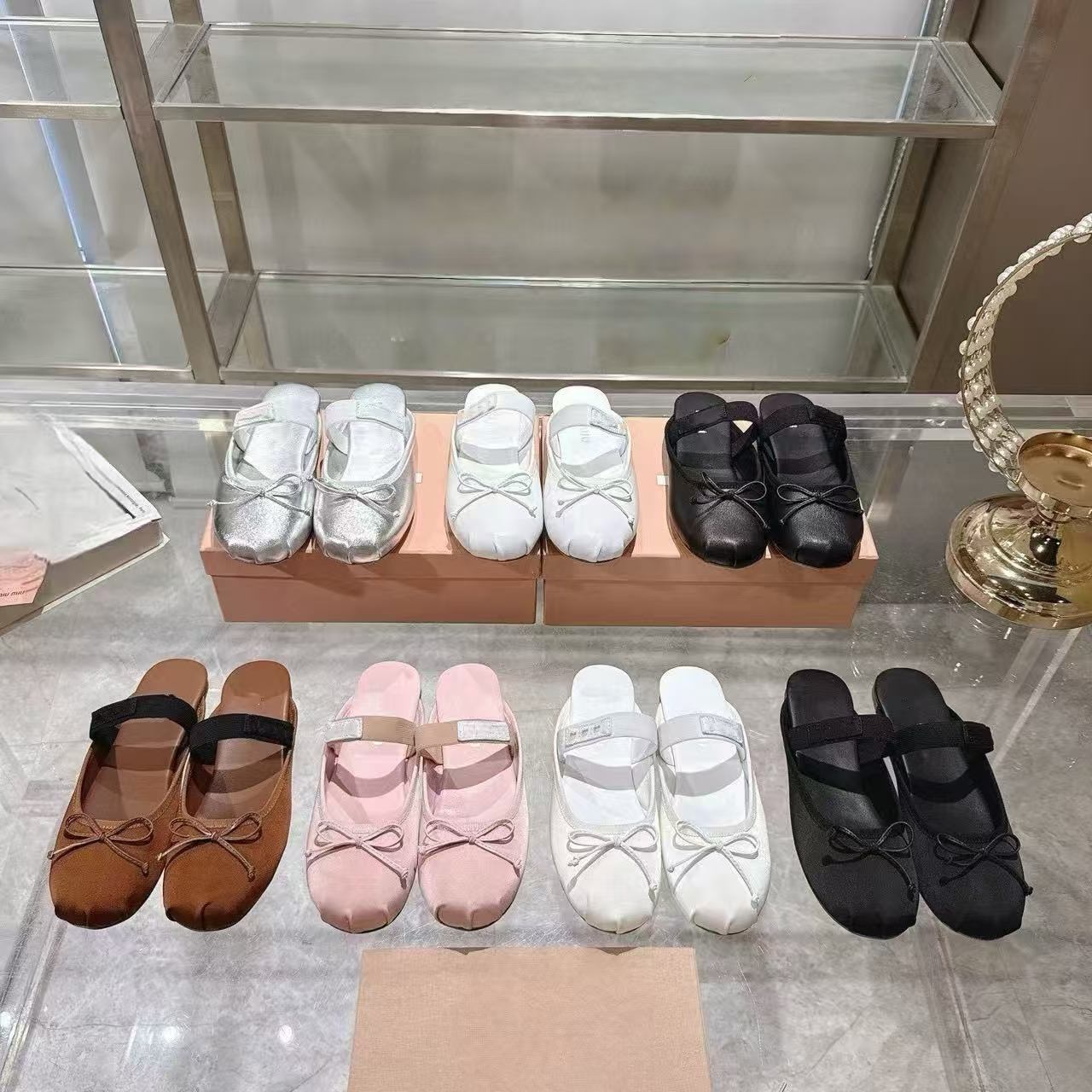 Top quality Real leather Silk Ballet mules slippers Flat sandals Slides for womens Round-toe slip on designer Vacation walking shoes Scuffs with bag size35-41
