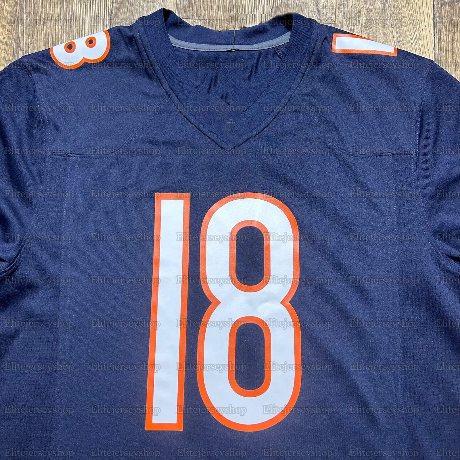 18 Caleb Williams Custom Football Jerseys D'Andre Swift DJ Moore Jaquan Brisker Darnell Wright Kevin Byard III Jaylon Johnson