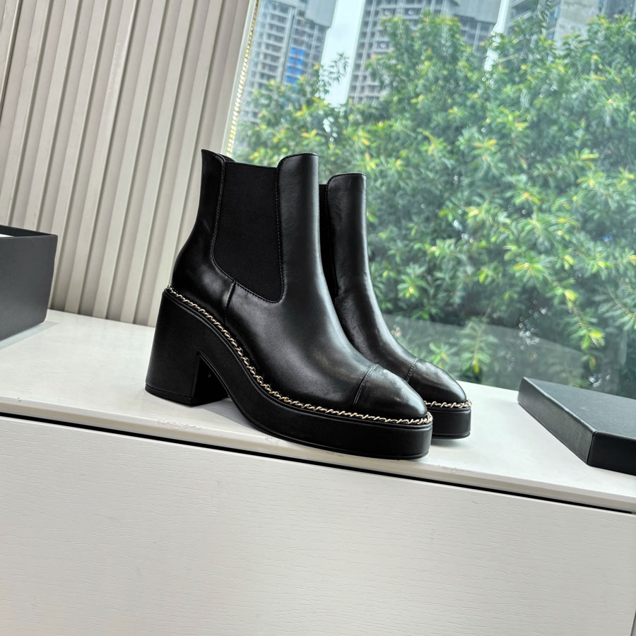 High quality new classics Fashion round toe Platform ankle boots Chunky Block heels Knight boots Real leather slip on Combat boots Luxury designer boots for womens