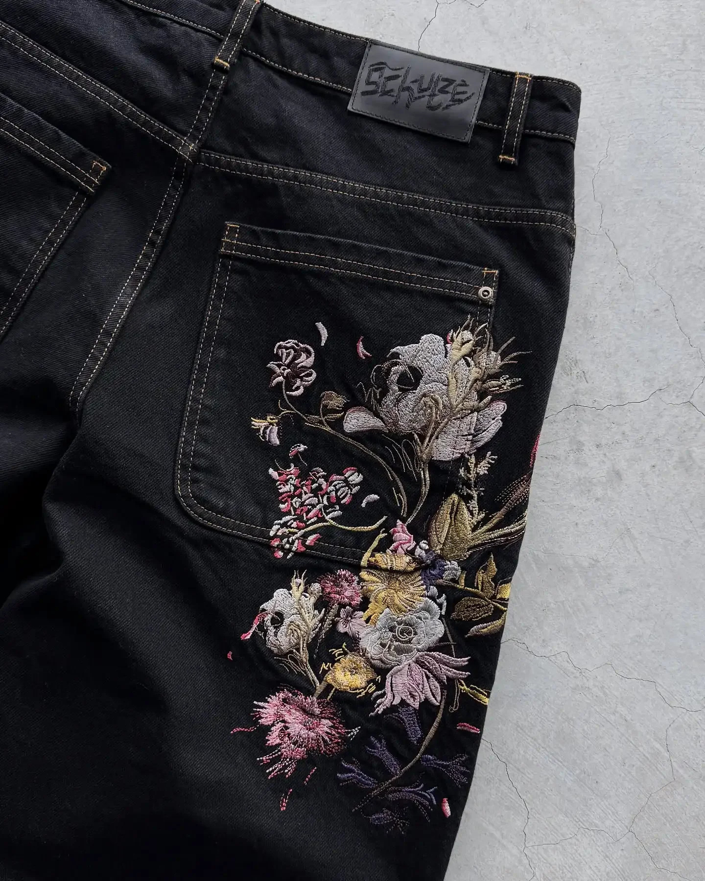 Garden of Eden Low Waist Wide Leg Jeans Vintage Hip Hop Flower Pocket Embroidery Black Baggy Denim Pants Y2k Harajuku Streetwear 250826