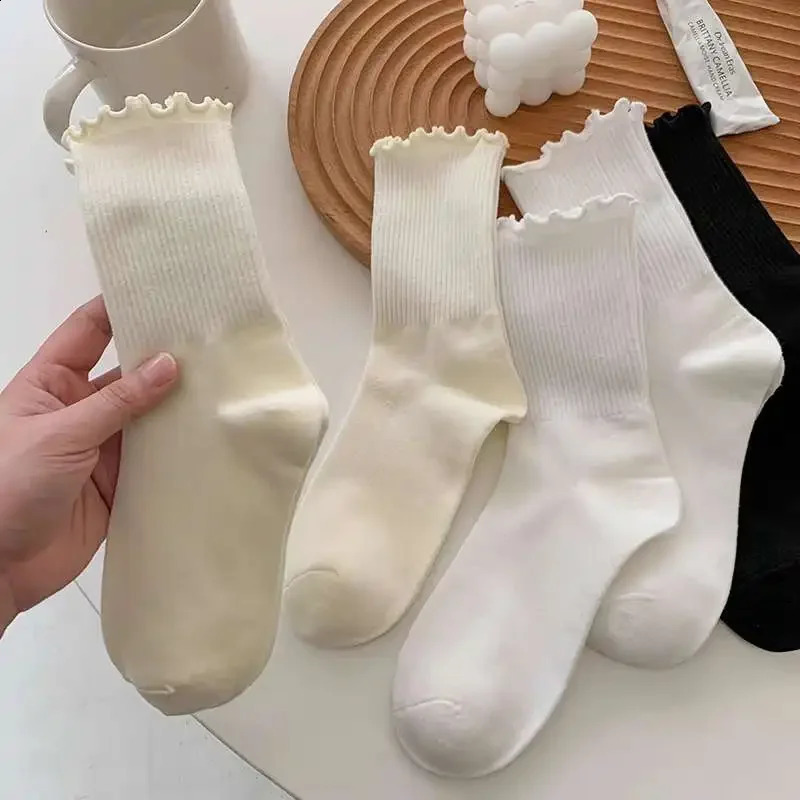135pairs Cotton Ruffles Ankle Socks Women Lolita Cute Kawaii Korean Stocking Girl Spring Black White Middle Tube Japanese Sox 250826