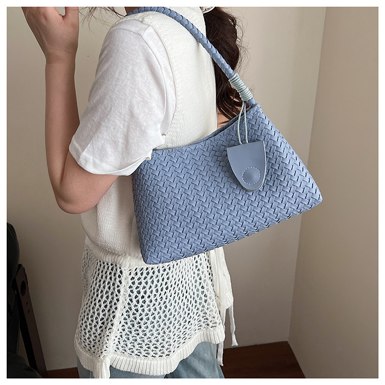 Autumn New Women s Shoulder Bag Women s Hand Woven Armpit Bag Fashionable Casual Handbag Large Capacity French Niche Woven Armpit Bag Autumn New Desig