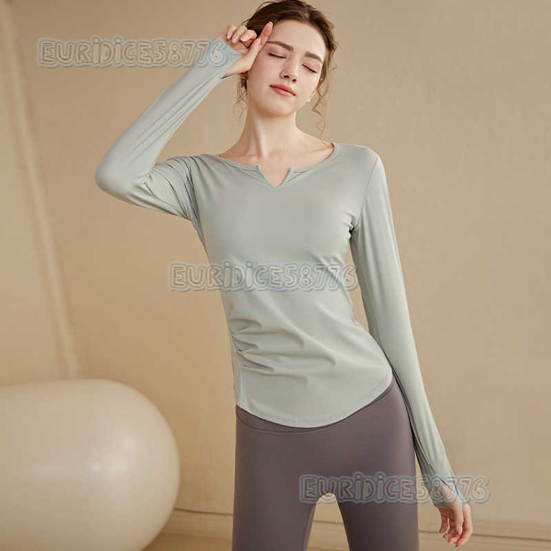 Yoga Shirt with Chest Pads for Women Slim Fit Long Sleeve Professional Pilates Training Fitness Top for Autumn H250825