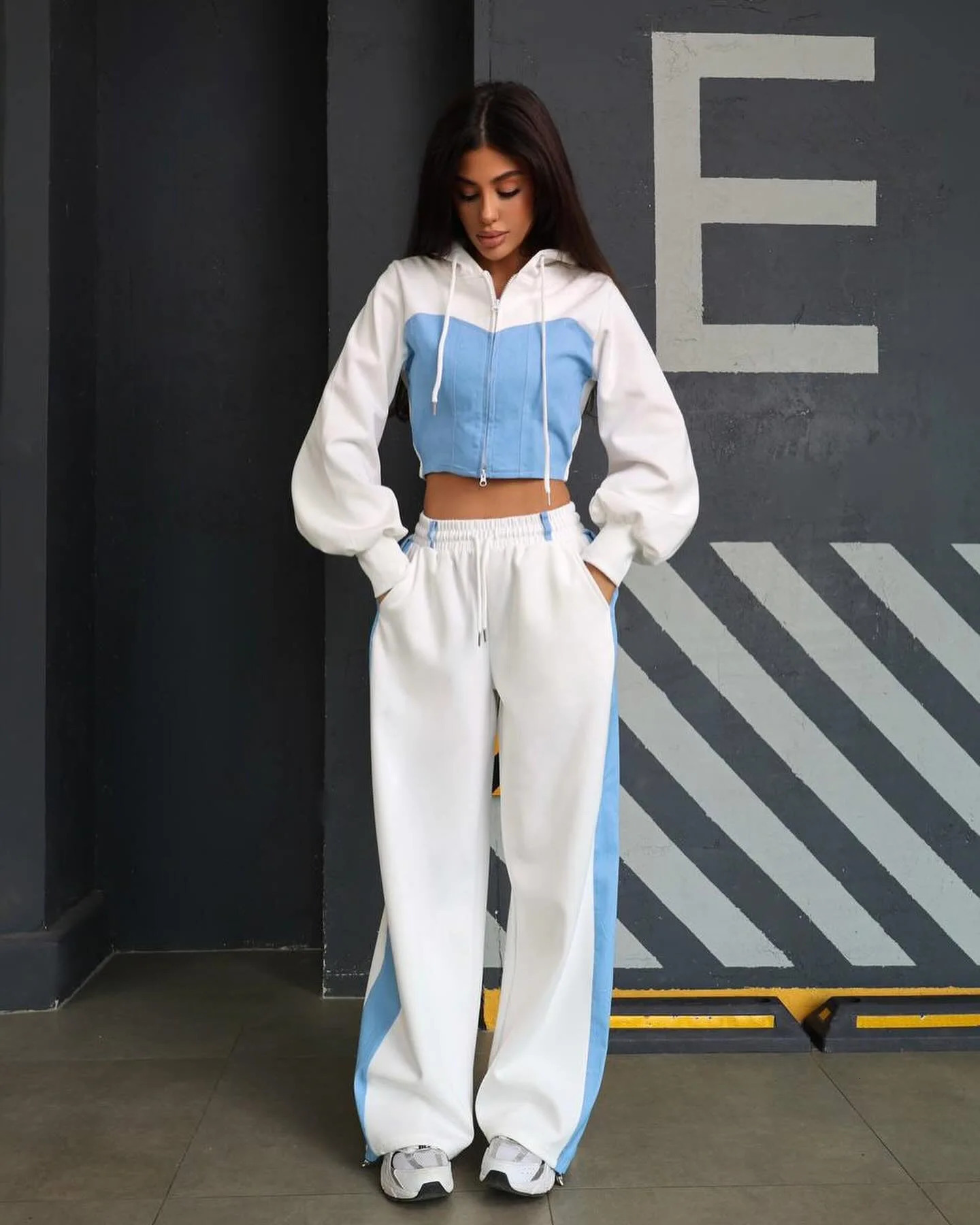 Casual Patchwork Denim 2 Piece Sets Women Outfit Slim Hoodies Crop Top Wide Leg Sweatpants Suit Streetwear Fashion Tracksuits 250826