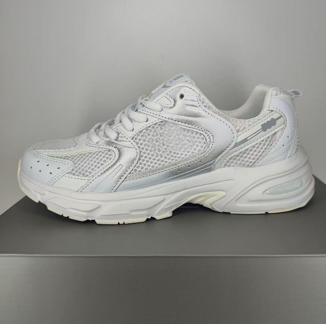 2025 free shipping designer casual shoes men women comfortable breathable white black red blue outdoor sports running shoe trainers sneakers new