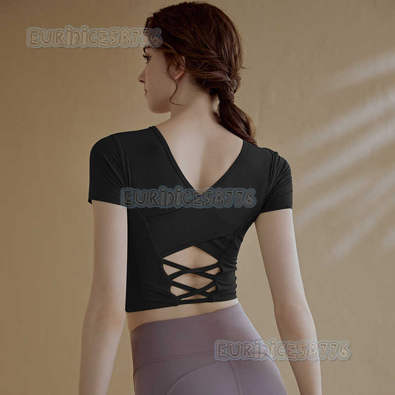 Yoga Top for Women with Chest Pads Pilates Clothing Celebrity Style Breathable Fitness Wear Training Running Tight Shirt for Summer H250825