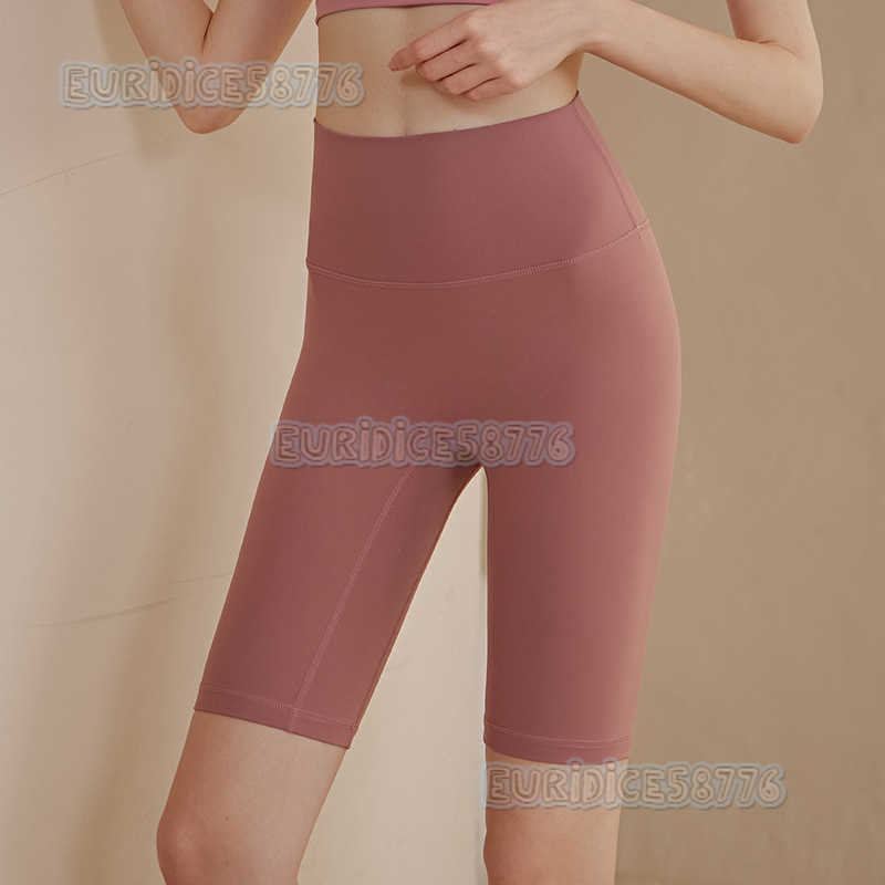 2025 New Sports Shorts for Women Fivepoint Tight Yoga Pants Highwaisted Buttlifting Fitness Pants Running and Cycling Pants for Summer H250825