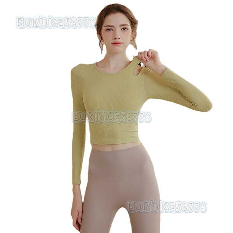 Womens Yoga Top with Chest Pads Pilates Training Wear Running Fitness Shirt Slimming Tight Long Sleeve Sports Top H250825
