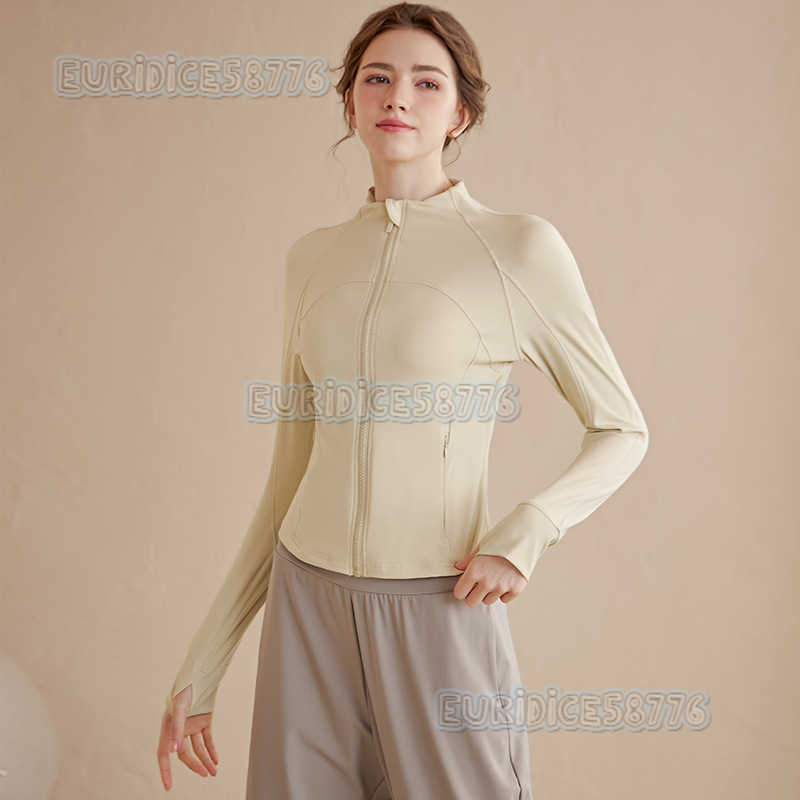 2025 New Stand Collar Zipper Yoga Jacket for Women Slim Fit Quickdry Sports Top Long Sleeve Fitness Clothing Autumn H250825