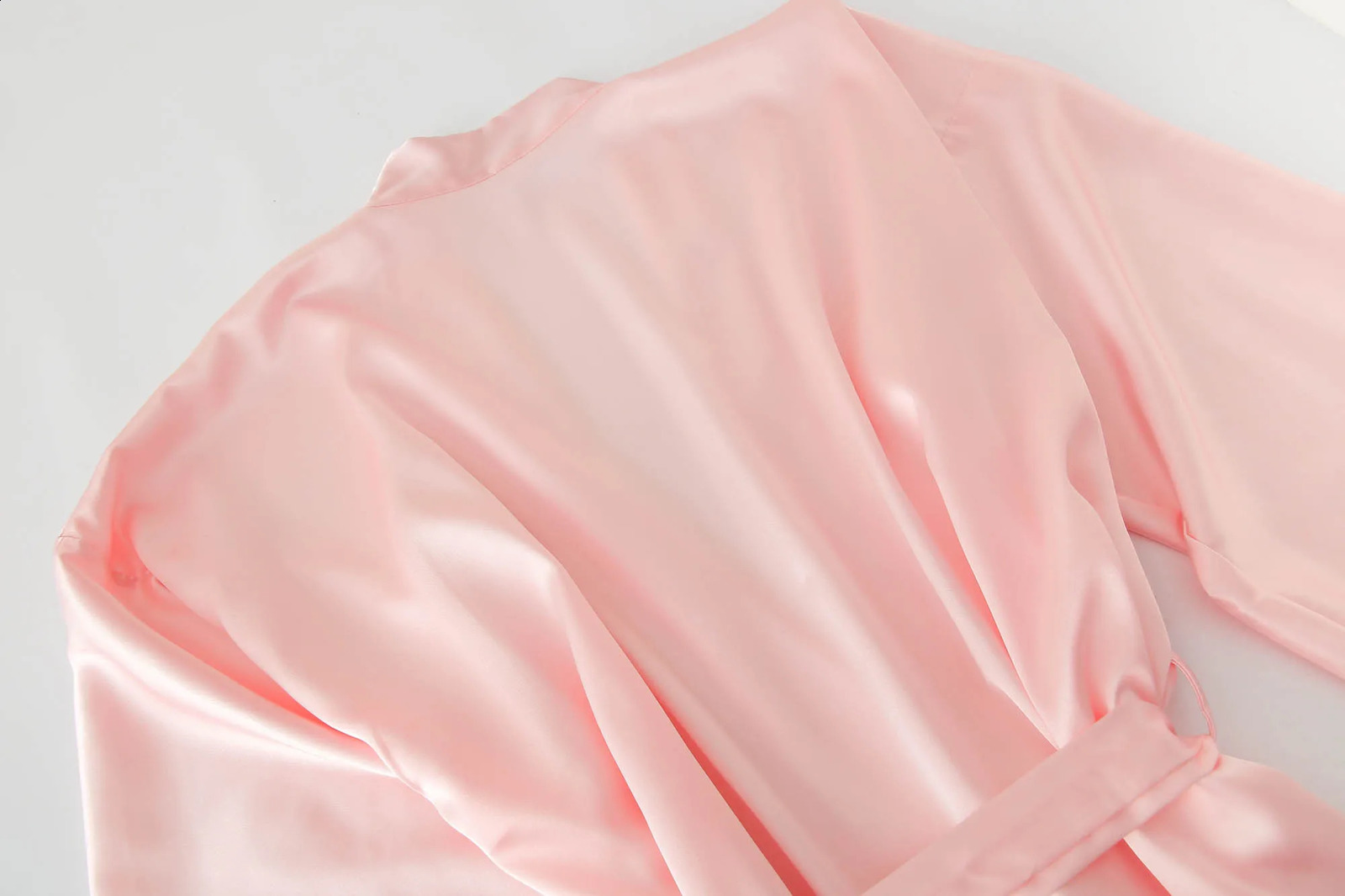 Wedding Party Team Bride Robe With Black Letters Kimono Satin Pajamas Bridesmaid Bathrobe SP2000 250826