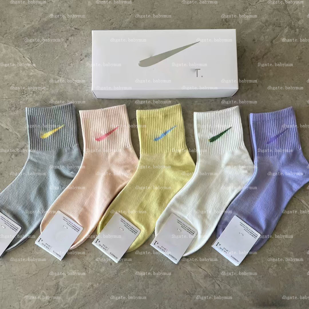 girls sports socks designer cotton grip socks mens short mid-calf socks casual football socks kids teens adult luxury sock with gift box