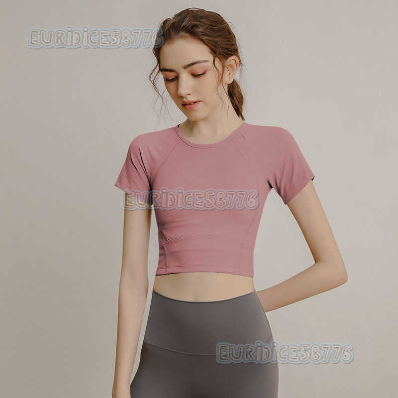 2025 New Womens Sports Short Sleeve Tshirt Quickdry Breathable Fitness Shirt Running Tight Yoga Shirt Summer Fitness Clothing H250825