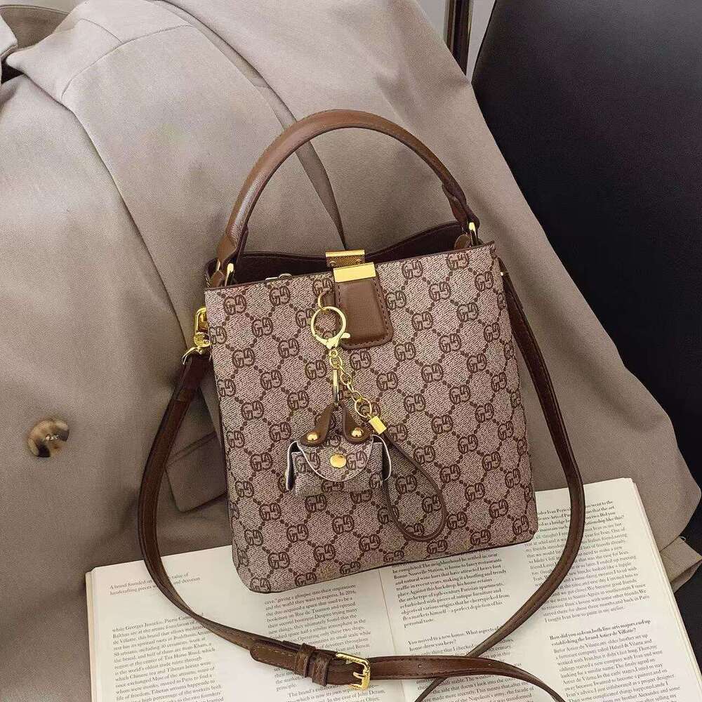 Designer Bag Luxury Bag Women's Color-Block Shoulder Bag Bucket - Style Crossbody Shoulder With Print, Fashionable Basket Design Daily Use