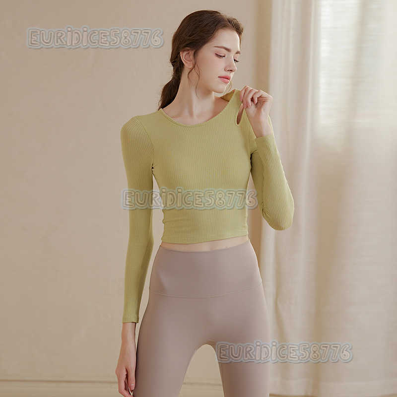 Womens Yoga Top with Chest Pads Pilates Training Wear Running Fitness Shirt Slimming Tight Long Sleeve Sports Top H250825
