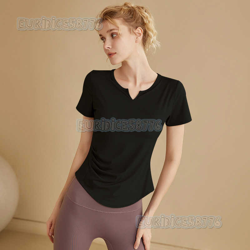 Highend Yoga Wear with Chest Pads for Women Quickdry Tightfitting Summer Running Pilates Training Fitness Top H250825