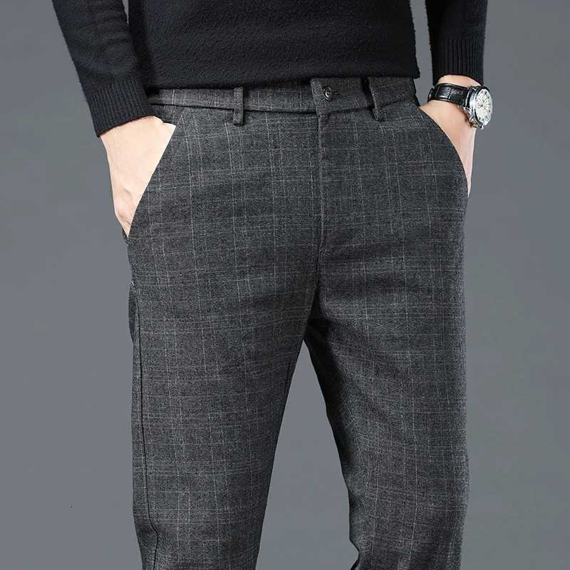 2024 Men New Spring Autumn England Plaid Work Stretch Pants Men Business Fashion Slim Gray Casual Pants Male Brand Trousers 2838 W250826