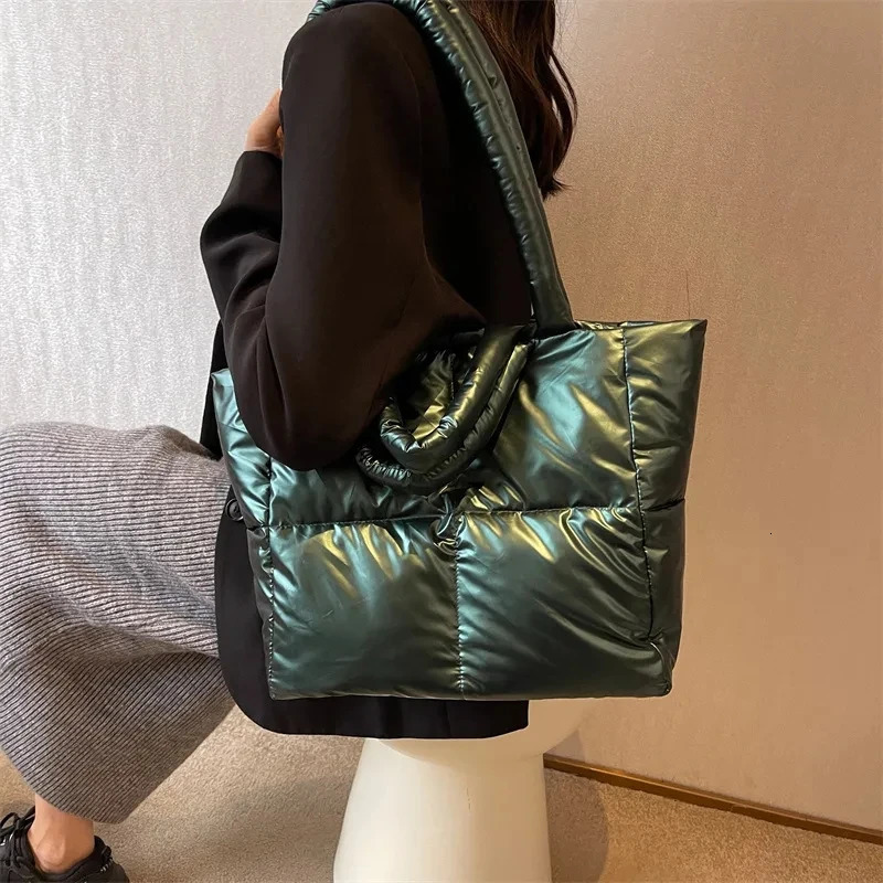 Puffy Shoulder Bag Women Quilted Space Down Feather Padded Cotton Handbag Winter Large Capacity Warm Shopping Purse 250820