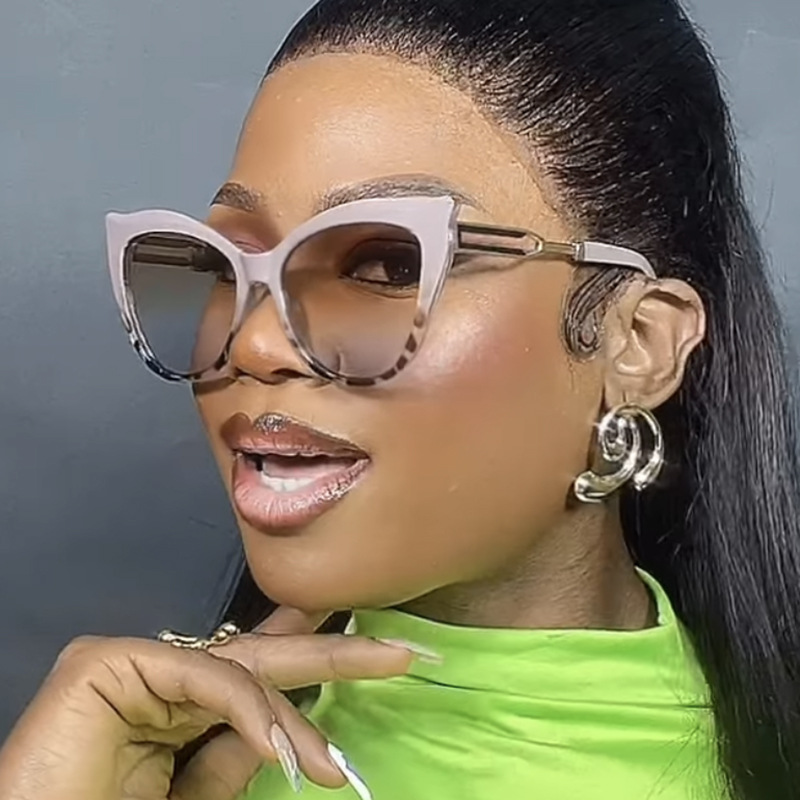 2025 Trendy Two Tone Cat Eye Sunglasses for Women Over sized UV 400 Protection Fashion Shades